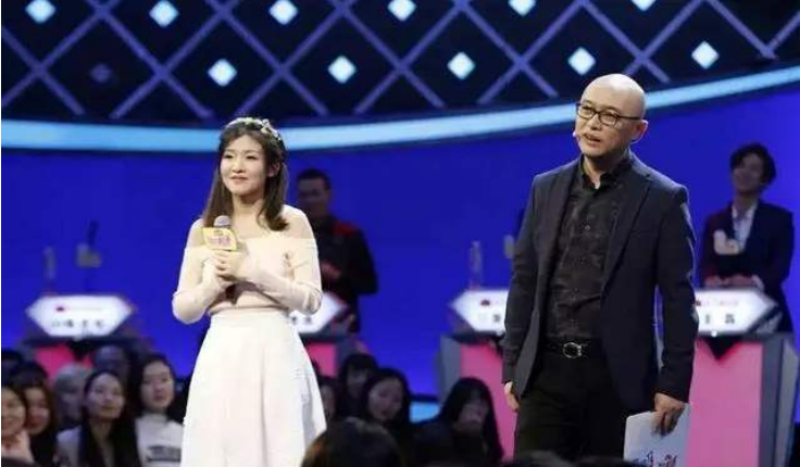 非诚勿扰|她本是《非诚勿扰》的观众，无意中一个镜头，竟被看中签约出道