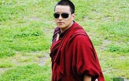 关淑怡|她是歌坛天后，因生下活佛的孩子被封杀，今53岁落魄到流落街头