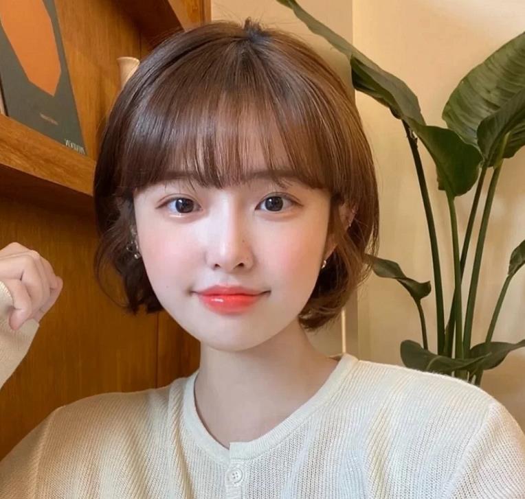 发型|显脸小“发型”排行：初恋头首位，波波头也不错，波浪卷瘦脸气质