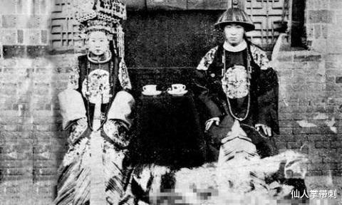 结婚照|一组百年前的结婚照：图3是王爷迎娶福晋，图9童养媳看了心酸！