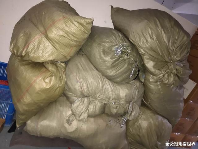 ：外贸公司老板：工厂还在拼命赶工，做到一半的鞋子却被退单