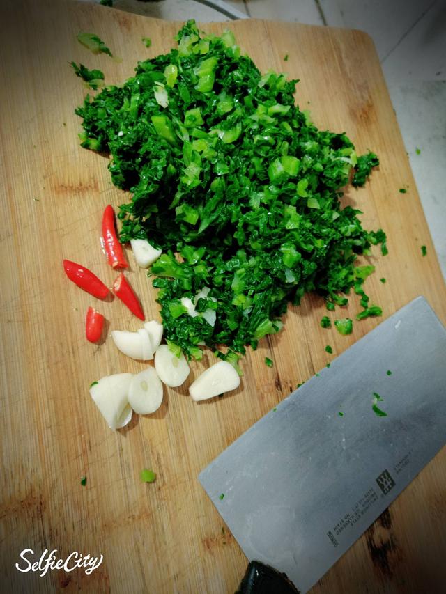 『莴苣』这种菜，叶子比肉还珍贵，9成人都不知道，总是当垃圾丢，太可惜