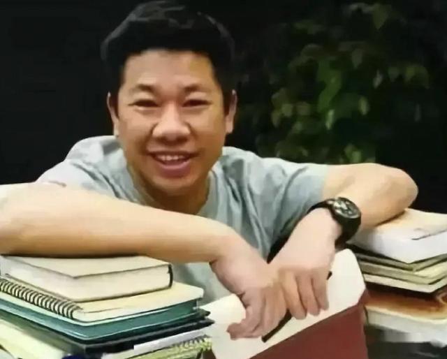 杜国楹：杜国楹，韭菜收割大师