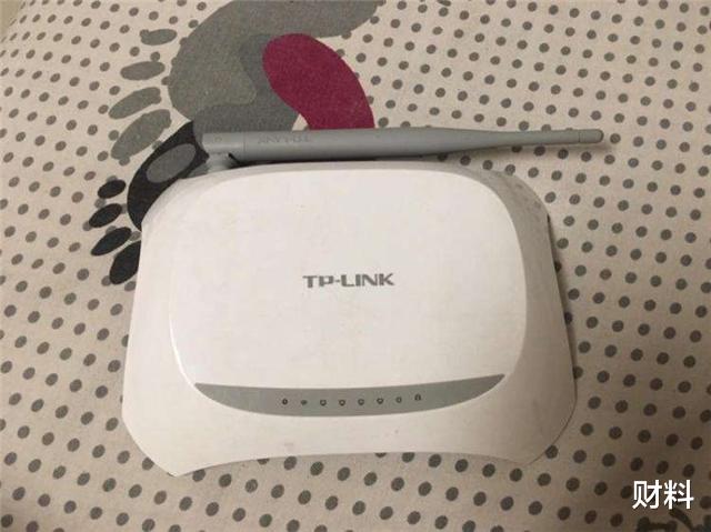 [路由器]一年卖出1.1亿台，打败美国巨头成世界第一，被误以为是外国品牌
