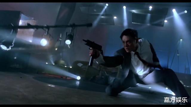 成龙|王晶讽刺成龙用替身？这部电影集齐了成龙仇家，导致本人大发雷霆