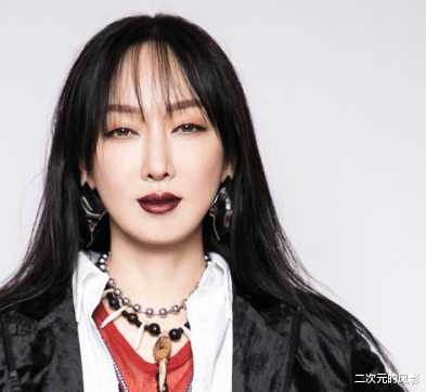 萨顶顶:萨顶顶卸妆模样堪比整容,从神婆变成玉女,早这样不早红了