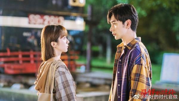 胡冰卿▲张恩铭劈腿2女星 教新欢开撕前女友私讯曝光!4新剧陷开播危机