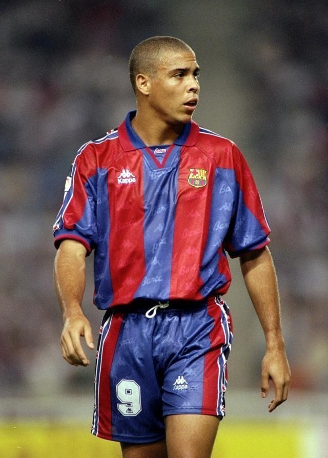 [巴塞罗那]20岁的世界足球先生，加盟巴萨赛季打进47球，为何只效力了一年？