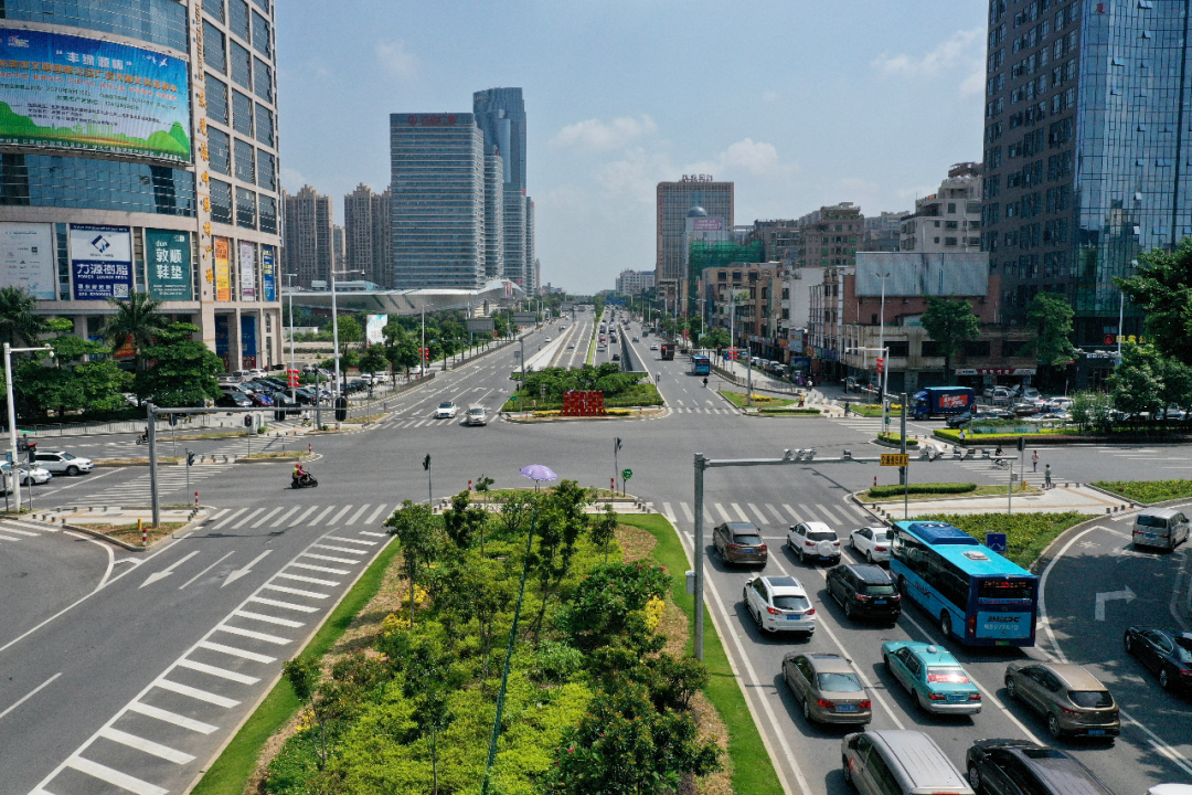 ＂原＂厚街发布|不按规定车道行车，罚！厚街已有多人吃“牛肉干”！