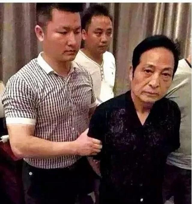李冰冰|“大师”王林：马云登门拜访，赵薇找他开光，李冰冰直接给他下跪