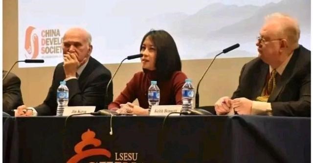 『德国』大学副教授，说出中国应无条件帮助美国，我们更应该关注她的背景