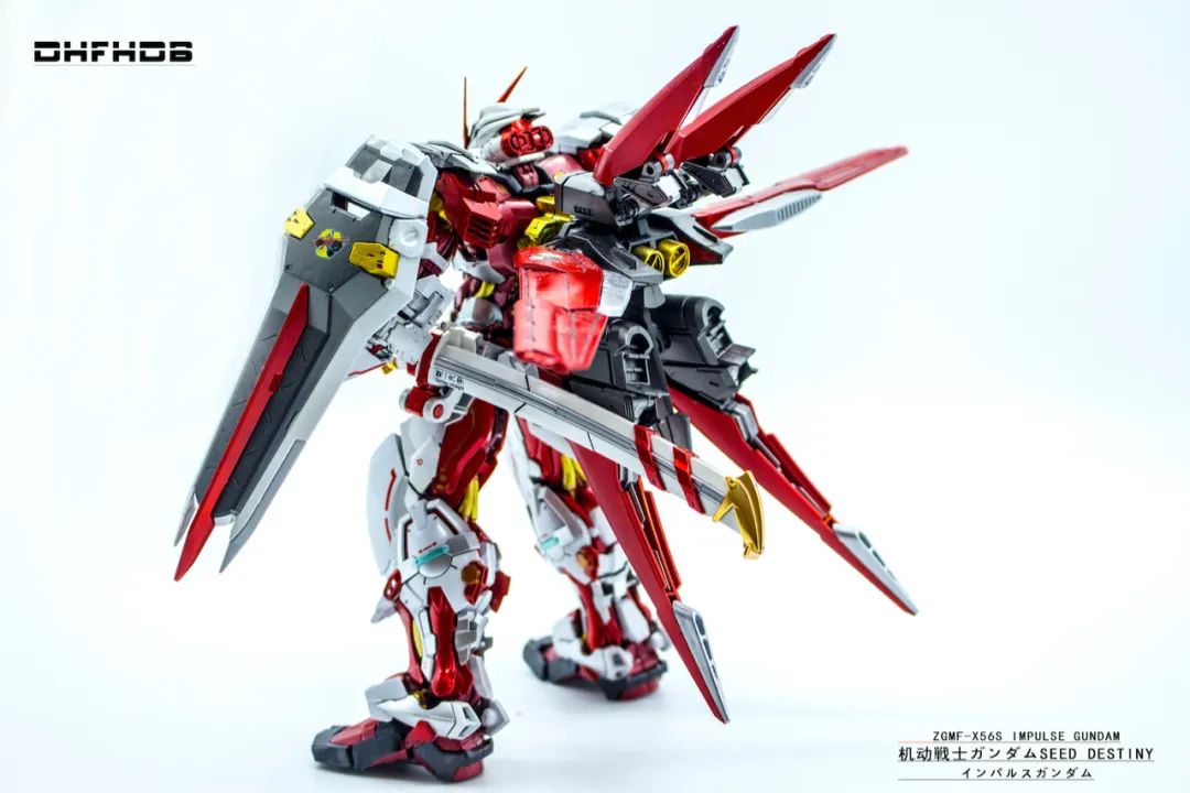 英特尔|高达模型秀:万代 hirm1/100 红异端 某班mb样式大剑 飞行背包