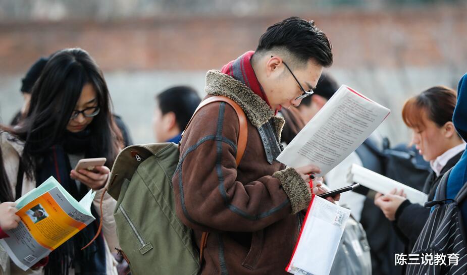 大学|辅导员直言：大学毕业最有出息的同学，不是成绩最好，而是这三类