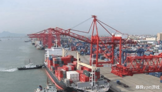 「澳大利亚」澳大利亚损失惨重？352亿牛肉滞销港口，美英捡了大便宜