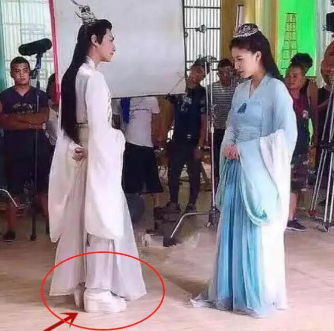 罗云熙|罗云熙精修真人反差大，身高在男星中挺虐，被称为男版鞠婧祎