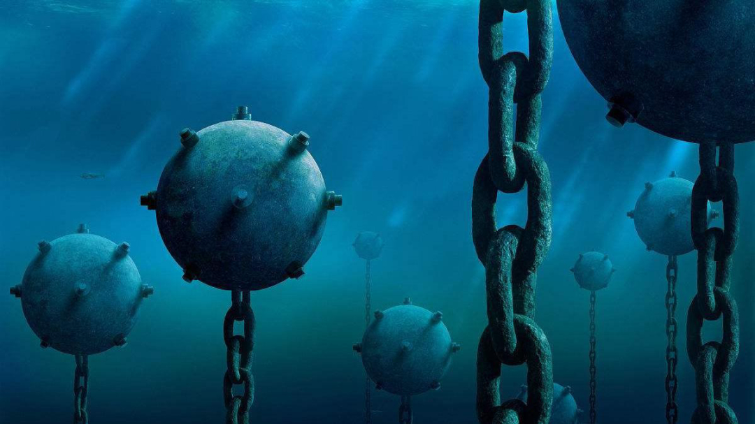 「军舰」海军中地位最高的军舰，所有军舰都得鸣笛致敬，辽宁舰也不例外