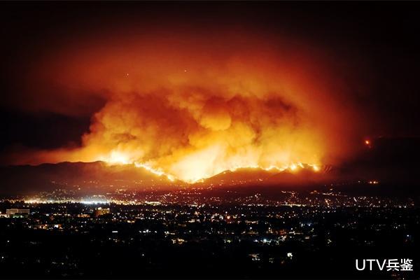 美國山火上演末日景象！數萬人前往現場滅火，已造成數十人死亡-圖3