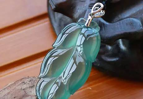 『翡翠』翡翠有几种颜色都没搞清楚,还装什么行家呀!!