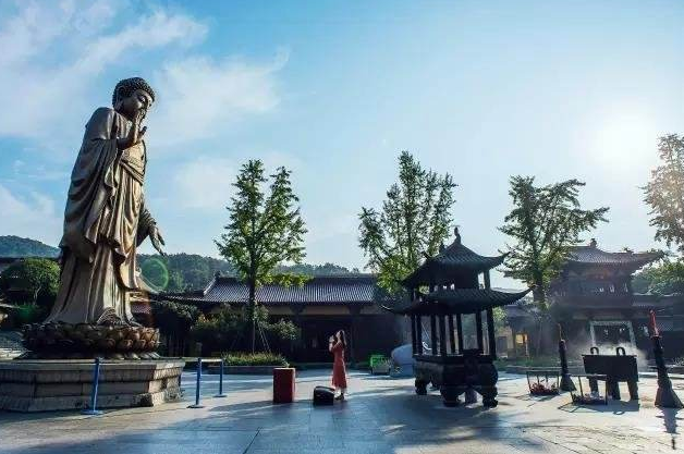灵山|花费20亿打造的大佛，如今“无人问津”，游客：不会去！