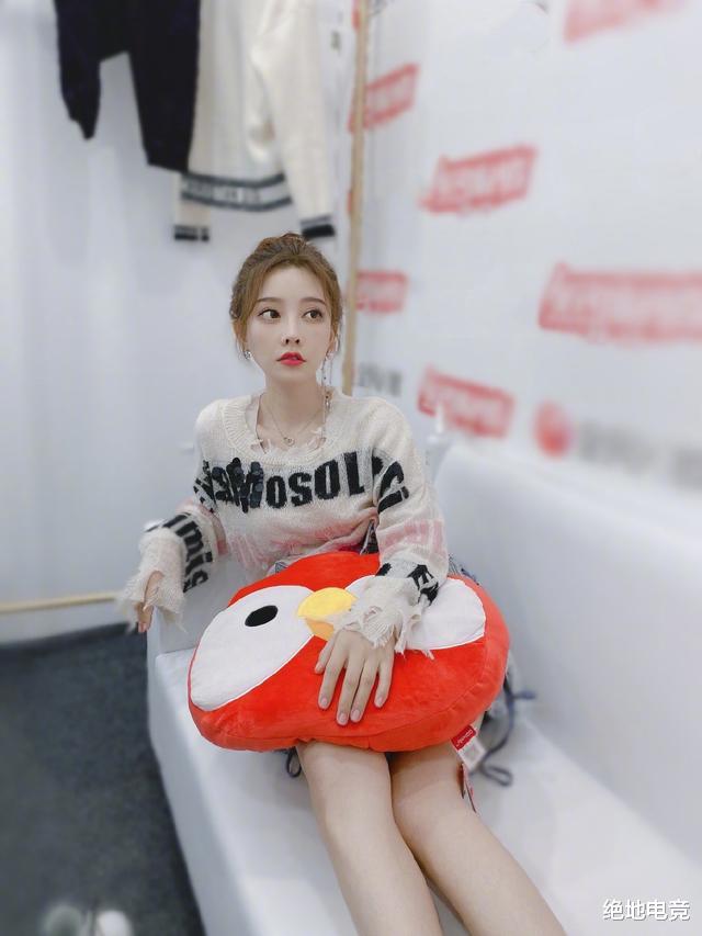 冯提莫|三十天内出五首歌，冯提莫将新一代高产女神，新歌上线好评无数