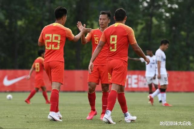 上海申花@中国男足VS申花，比赛时间确定，国足不是鲁能，李铁不是李霄鹏