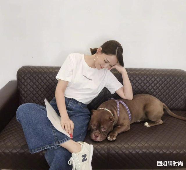 陈乔恩|陈乔恩的约会look，齐肩短发造型超级减龄，少女感一直在线！