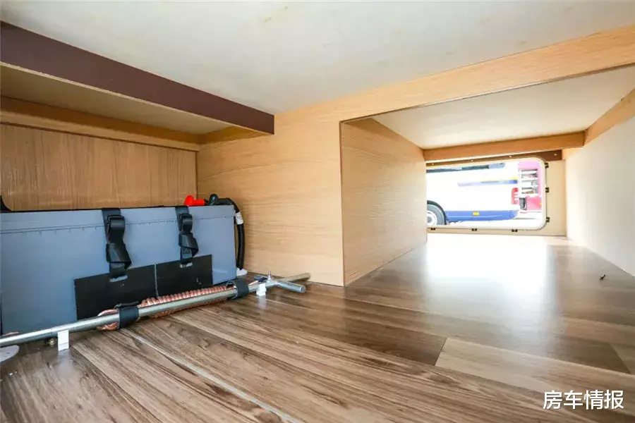 宇通客车|宇通新款房车上市！9.98万起售车高不到2.4米，一家3口旅行够用