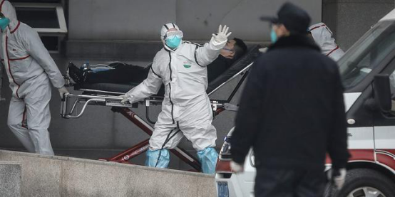 「特朗普」确诊高达83507！超越意大利成为世界第一，特朗普醒醒吧！