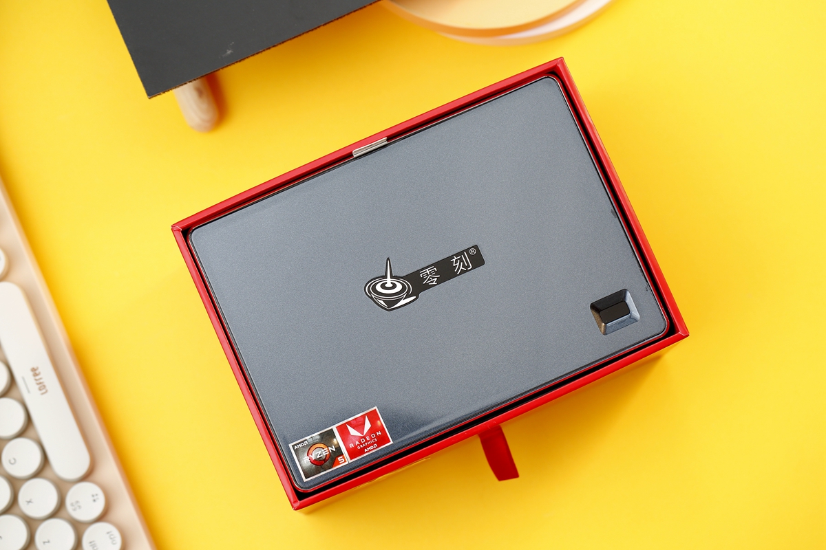 微单|零刻GTR，比iPad小一半，锐龙5+NAS硬刚ITX小钢炮