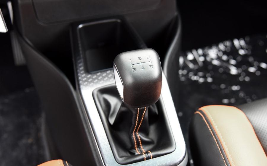 吉利远景■裸车4万买了吉利远景X1,1个月跑了1100公里后车主说了五个字!