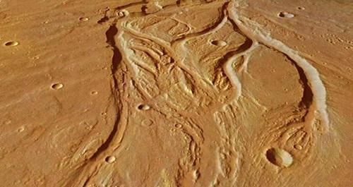 火星▲探测器发现火星氧气猛增30%，这是怎么回事？难道有生命存在？