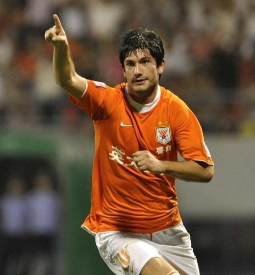 #中超#深夜23点40分！中超再传噩耗，前鲁能10号外援自杀身亡