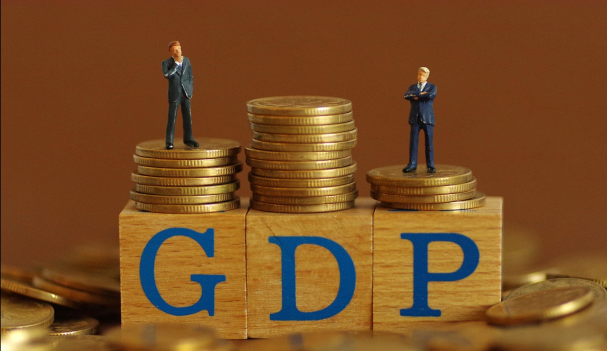 GDP|2000年美国GDP占世界的30.4%，中国GDP占3.5%，现在呢？