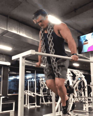 #胸肌#锻炼胸肌不必太复杂,坚持几个经典动作,就能练出饱满胸肌