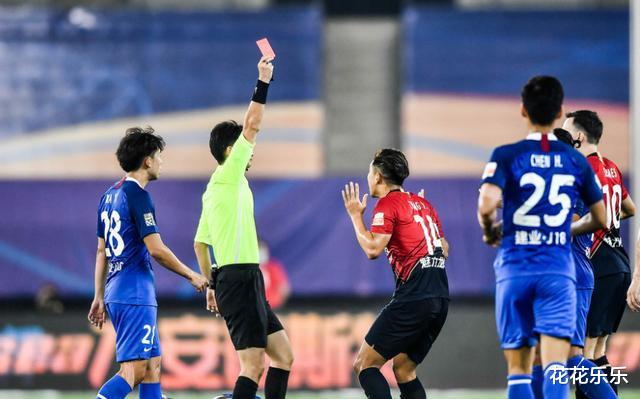 河南建业|红牌+乌龙+受伤！中超新贵遭三重打击，3连败同时送建业首胜