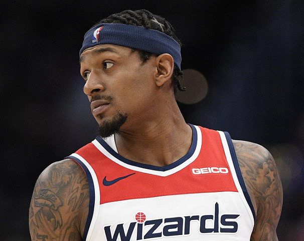 比爾|17記三分拒絕逆轉！比爾空砍60分，威少傷退，東部王炸成笑話！