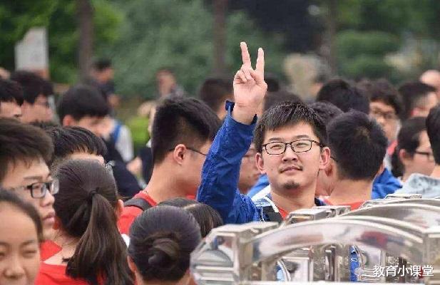 「高校」明明是本科，三本院校为啥总是“饱受诟病”？不受学生和家长待见