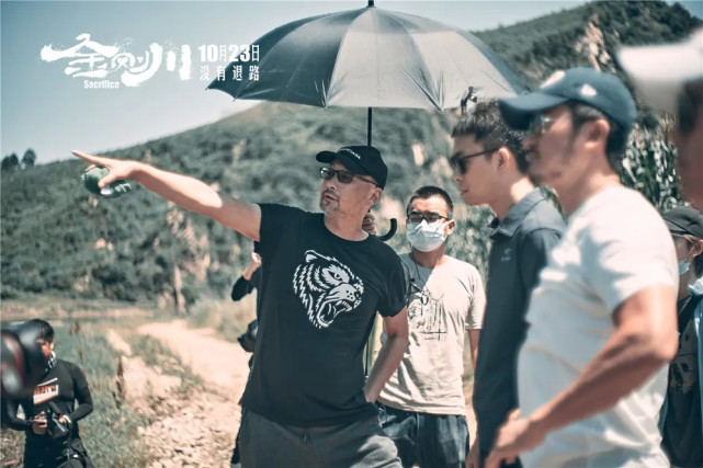 管虎|《金刚川》大爆的背后：举电影圈之力拍摄，吴京管虎拼尽全力