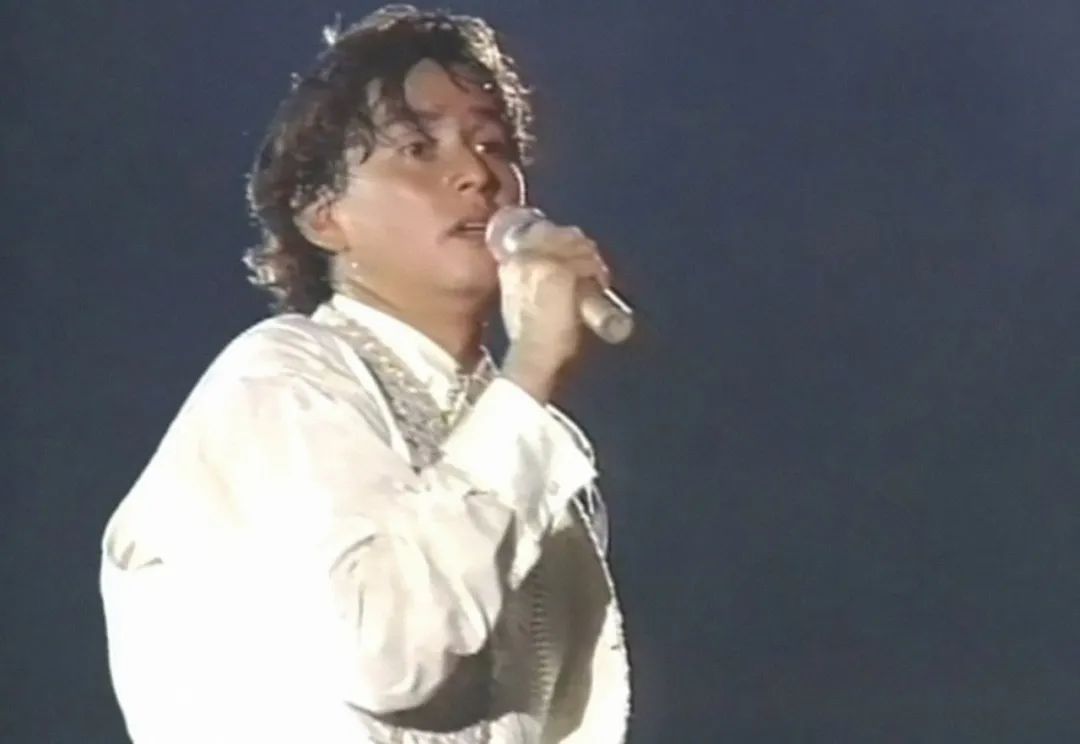 谭咏麟|谭咏麟《94纯金曲演唱会》，为什么是香港开埠最震撼演唱会？