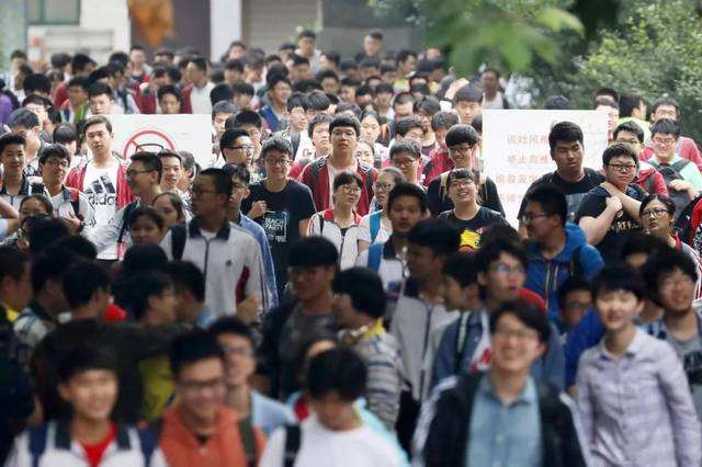 学霸|“三年学霸”高考成绩仅47分，全家陷入沉默，含泪复查结果如何