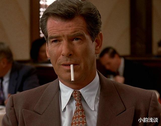 布鲁斯南|膀大腰圆的她被30亿男神深爱25年,你不欺我少年穷,我不负你糟糠恩