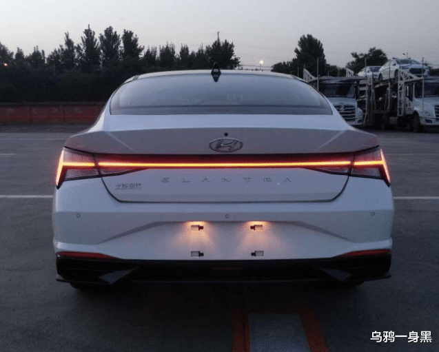 劳斯莱斯|最厚道的轿跑，20岁开它更有面子，9.98万，不买思域就买它！