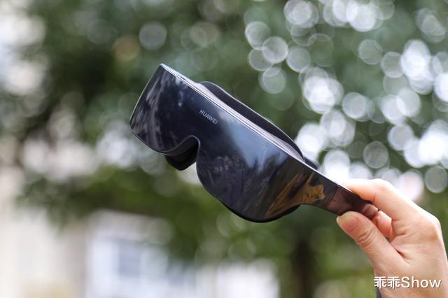 轻薄设计 沉醉在身临其境，HUAWEI VR Glass到底做了哪些颠覆？