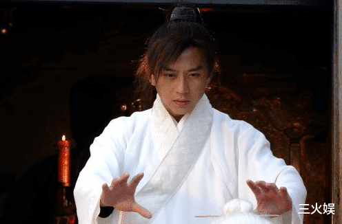 倚天屠龙记|5个版本的“张无忌”，图一100分，图四80分，最后一个只能给0分