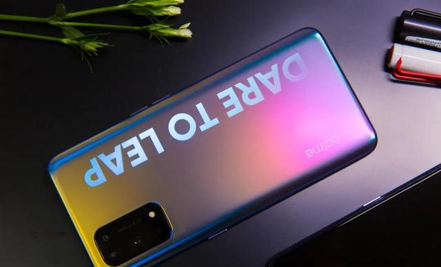 realme X|Realme官宣realme x7系列,机身配色高颜值来袭,这颜值,爱了