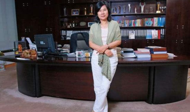 『董明珠』“店铺转让”遍地可见,实体店难道不行了?董明珠和马云指新路