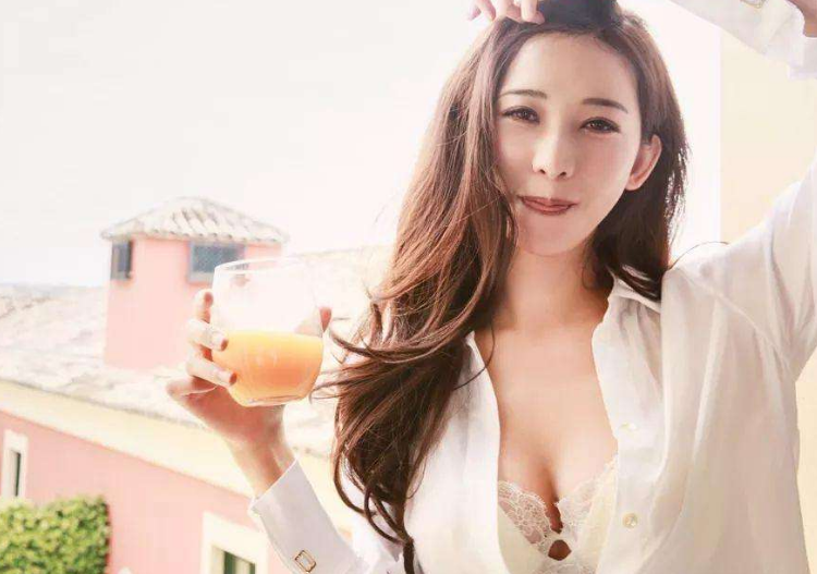 林志玲：林志玲在日本发展上日本综艺节目，画风大变，网友：简直判若两人