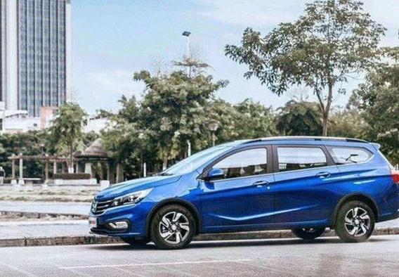 宝骏▲白菜价的“百姓车王”，后排放平就是大床，能拉半吨货，不足4万