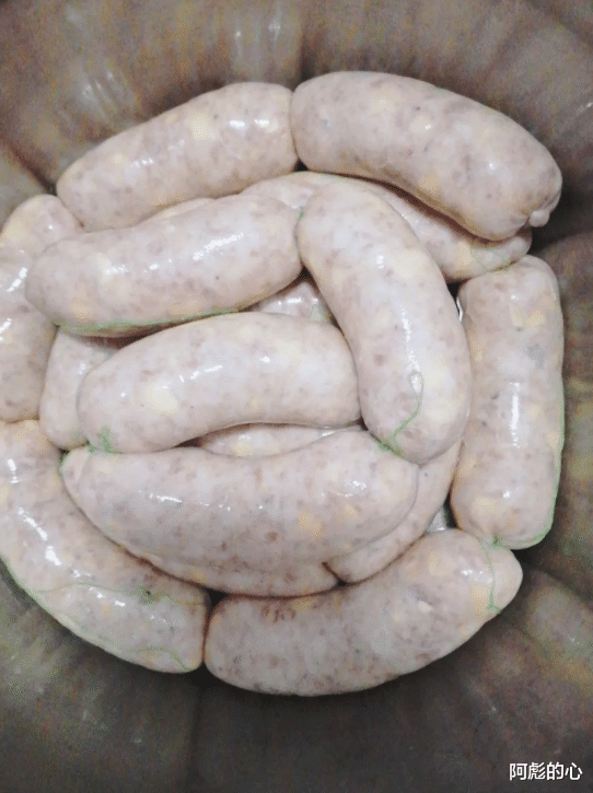 玉米|“老婆在家做的玉米肠，这玩意能吃？”哈哈哈胃口全无