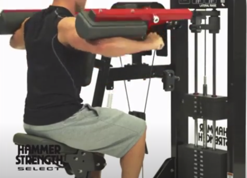 「雷诺纬度」5 个给新手提升增肌效果的技巧，促进肌肉纬度生长！